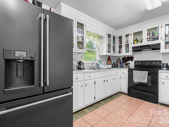 4th image of 5149 Bloomfield Est