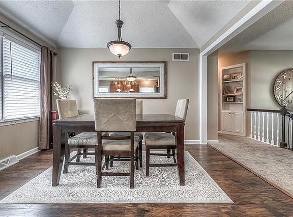 5th image of 9523 Farley Cir