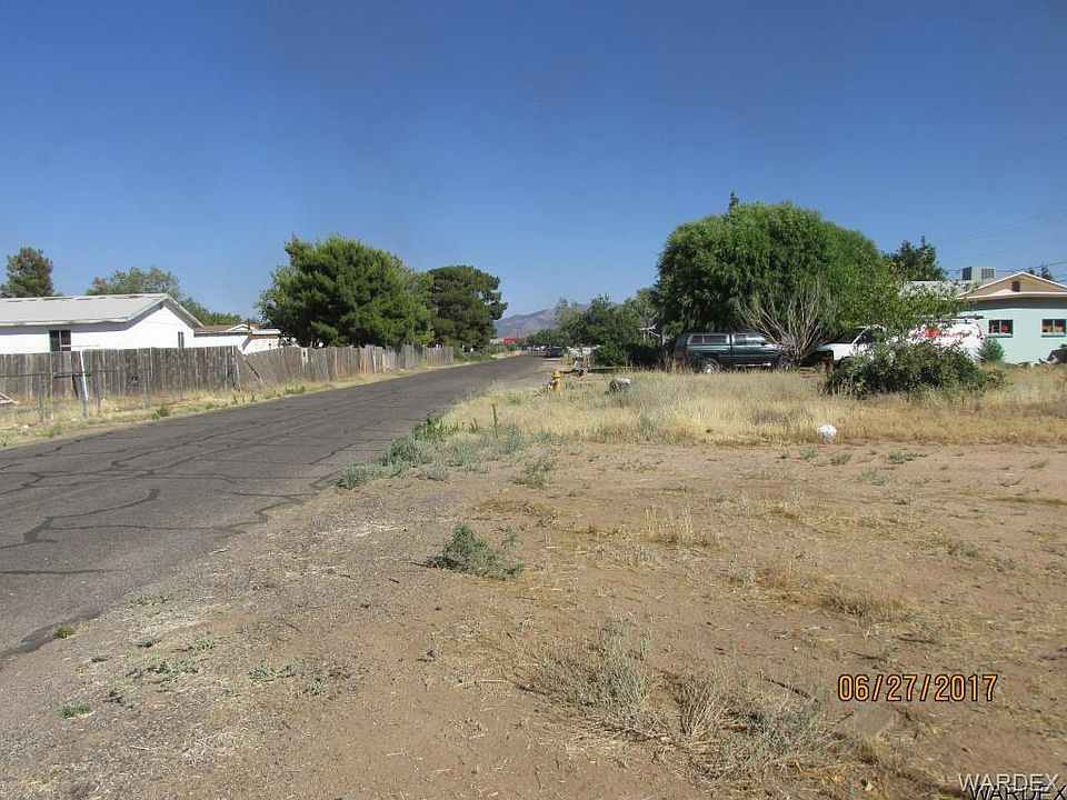 2nd image of 3684 E Canary Ln