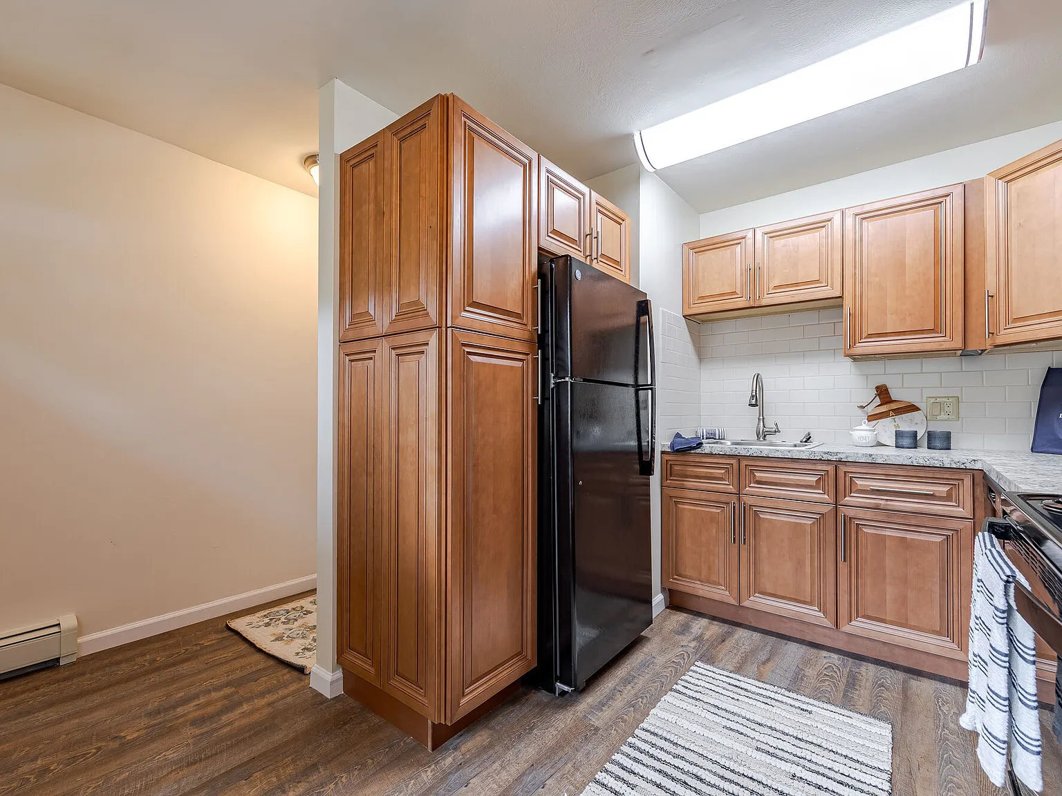 Park Apartments — Photo 2
