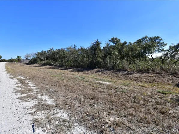 241-242 Post Oak Ln, Rockport, TX 78382