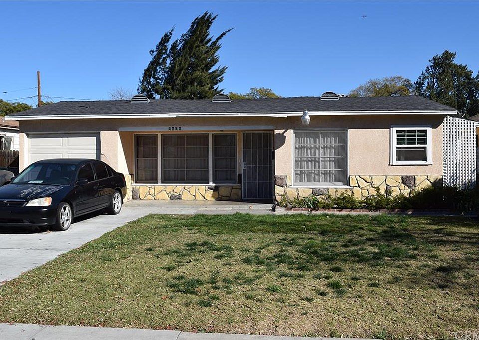 1st image of 2069 S Woodland Pl