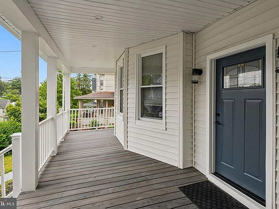 5th image of 519 Rossiter Ave