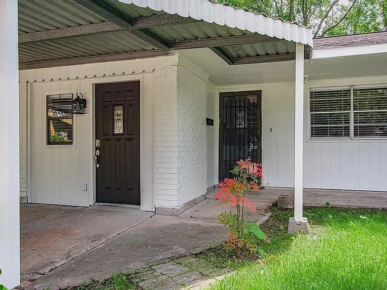 4205 Ember Ln — Photo 3