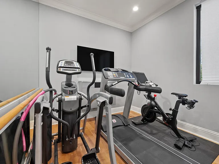 7474 NE Bay Cove Ct — Photo 63