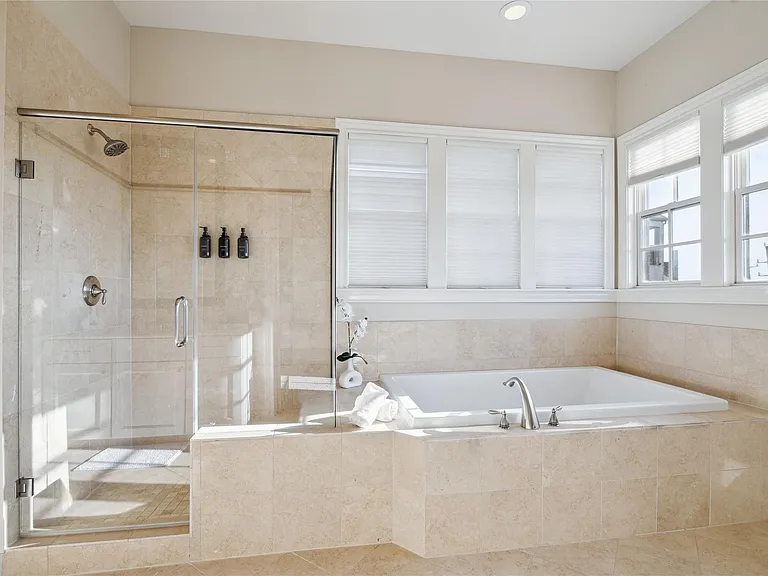 9455 Fannin St — Photo 15