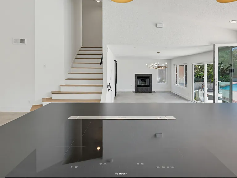 1609 Honeysuckle Ct — Photo 10