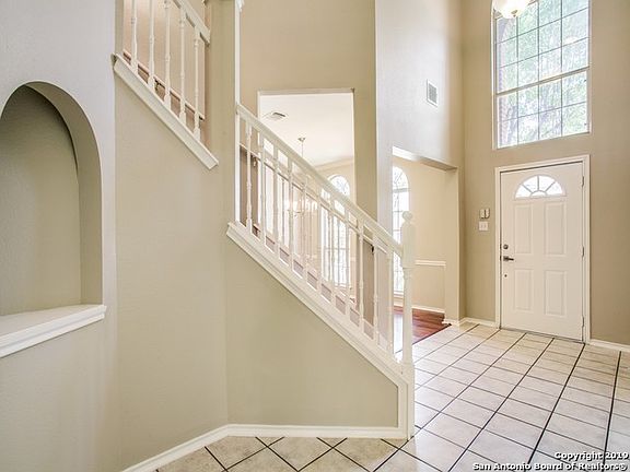2nd image of 514 Russell Park