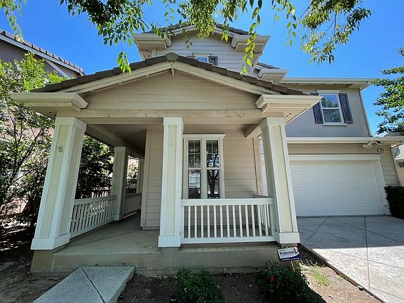 2nd image of 424 Goodall Dr