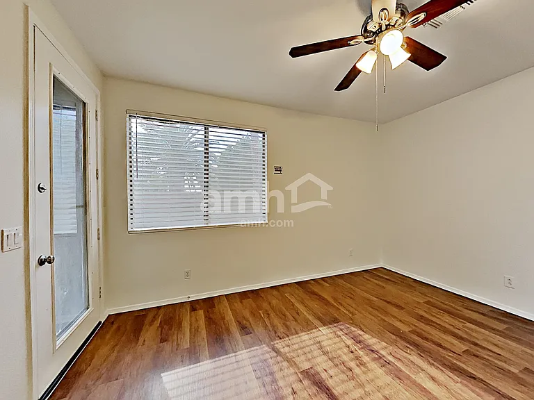 9427 W Potter Dr — Photo 9