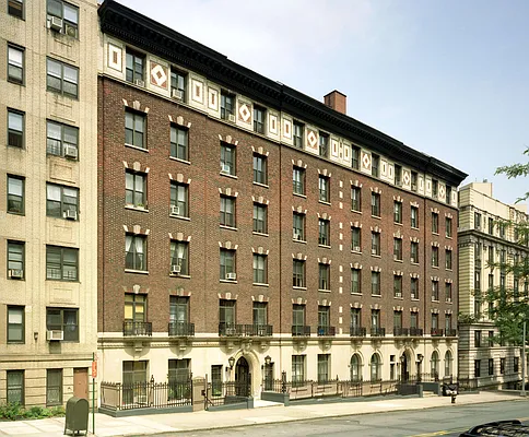 Rented by Metropolitan Equities | media 22