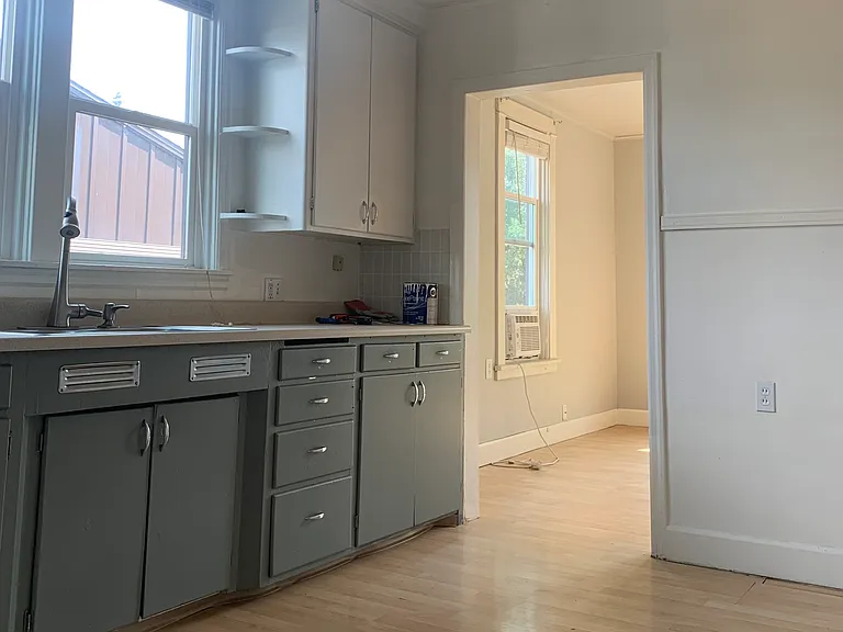 1227 E Augusta Ave #A — Photo 7