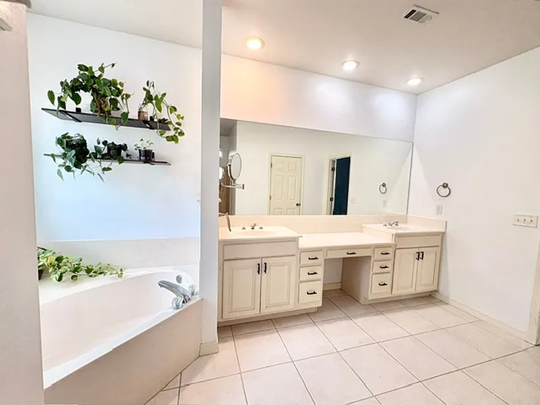 120 Juniper Dr — Photo 22
