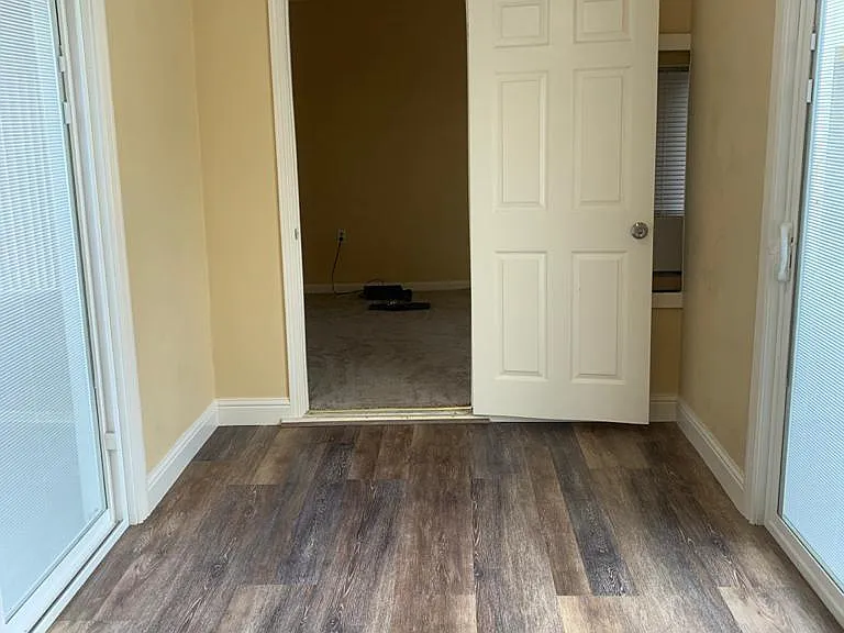 725 Lyndon St — Photo 20