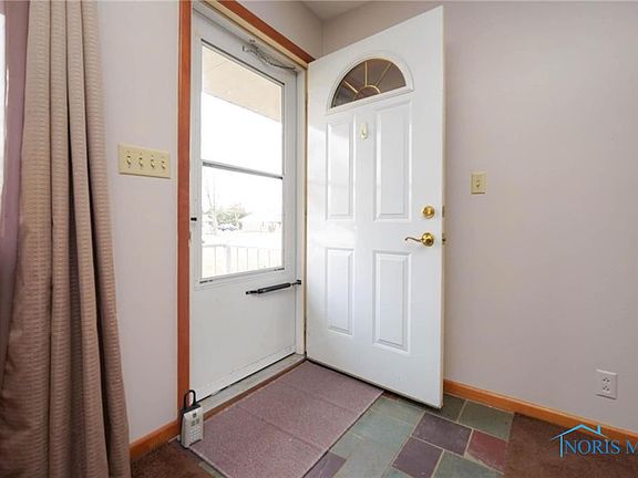 3rd image of 1712 Hilton Ave
