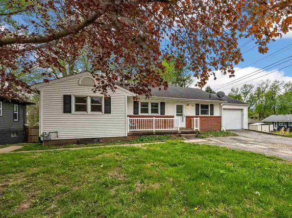 508 6th St, Coralville, IA 52241