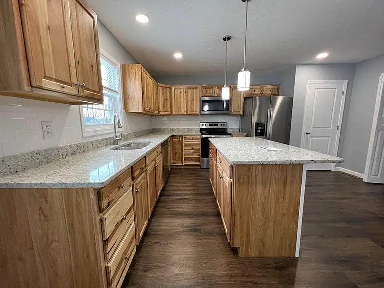 1200 N Forest Ave — Photo 8