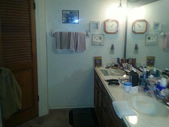 3rd image of 1717 Woodcrest Dr