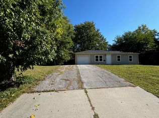 15409 White Ave, Grandview, MO 64030