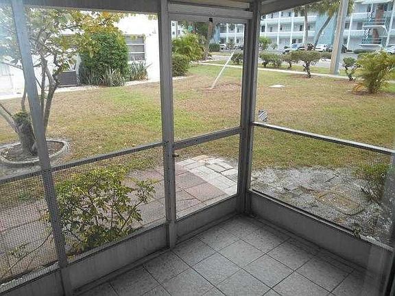 porch/lanai