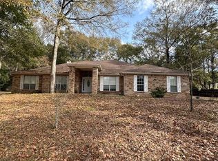 5841 Saratoga Dr, Crestview, FL 32536