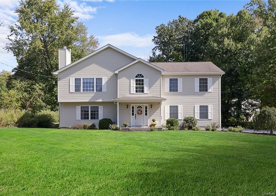 1st image of 11 Berry Ln
