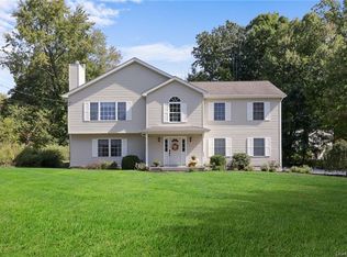 11 Berry Ln, Newburgh, NY 12550