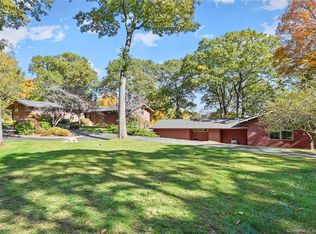 135 Old Branchville Rd, Ridgefield, CT 06877
