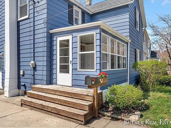 5th image of 1523 Garfield Ave NW