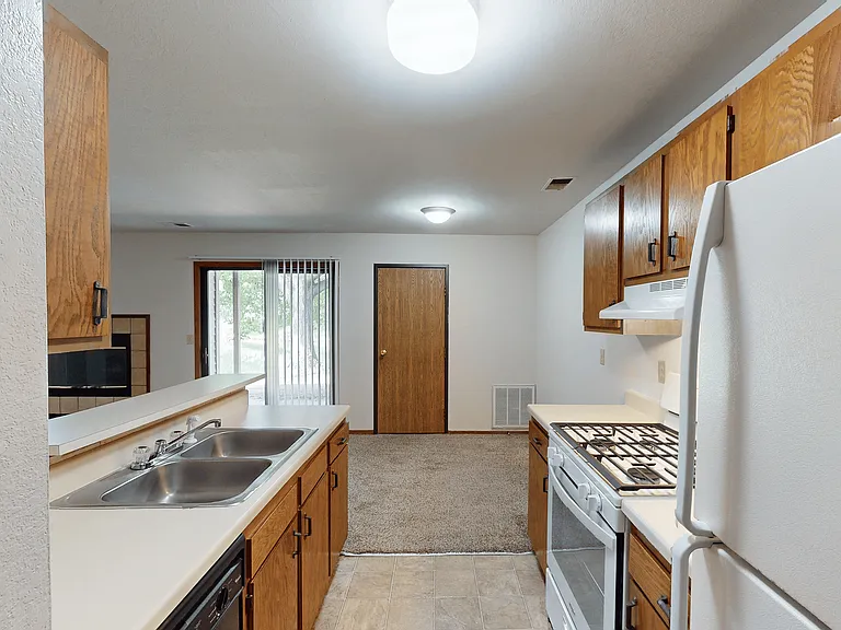 Ample Cabinets and Counter Space