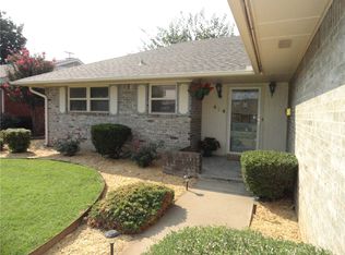 424 W Silver Meadow Dr, Midwest City, OK 73110