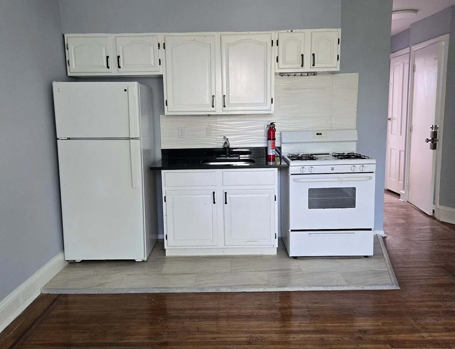 2 bed, 800 sqft, $1,700 — Photo 3