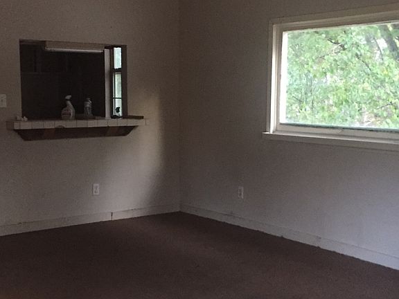 2nd image of 115 Grady Smith St