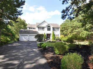 48 N Cozine Rd, Manorville, NY 11949