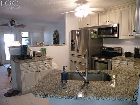 2nd image of 7400 College Pkwy APT 4B
