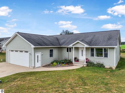 5232 S North Country Dr, Lake City, MI, 49651