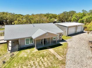 28 S Lake Dr, Rockport, TX 78382