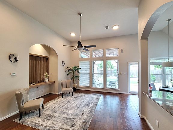 3rd image of 4117 Burnhill Dr