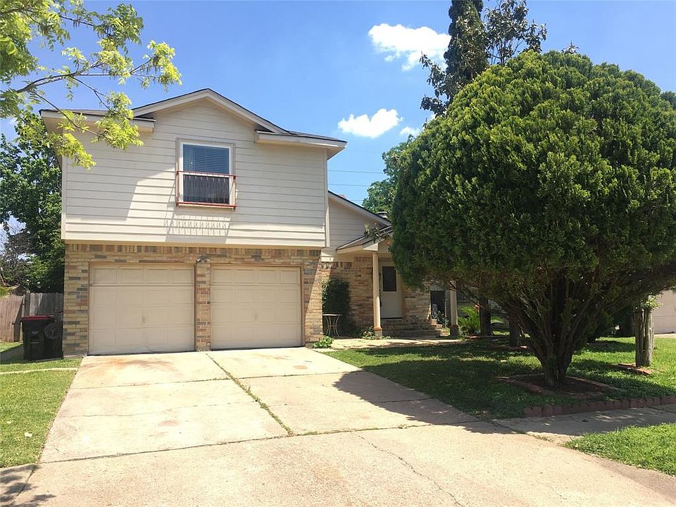 1st image of 8411 Woodland Willows Dr