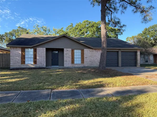 17234 Heritage Bay Dr, Webster, TX 77598