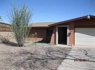 2750 W San Serafin Dr, Tucson, AZ 85713