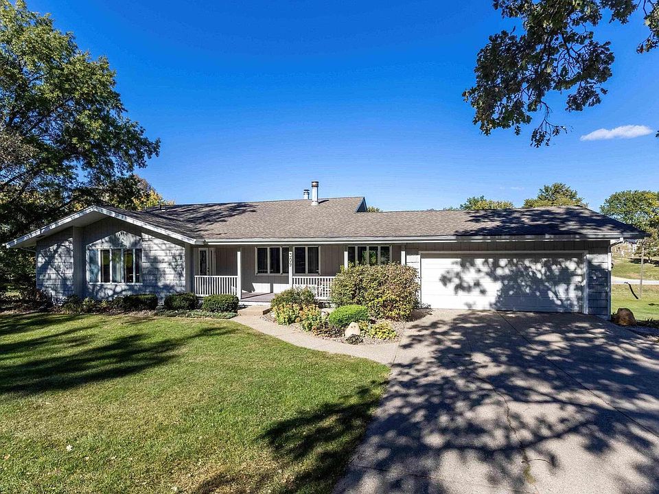 1st image of 309 S Pioneer Dr