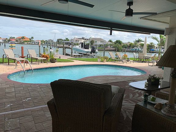 2nd image of 3321 Hibiscus Dr E