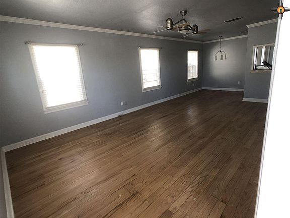 4th image of 1805 Gidding St