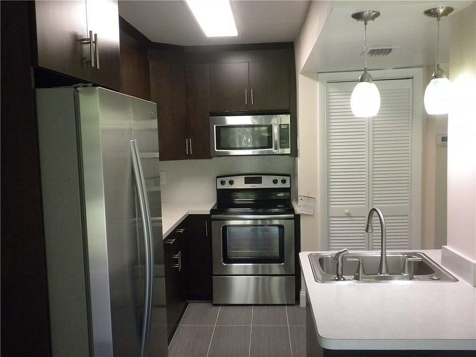 2nd image of 8121 Lagos De Campo Blvd