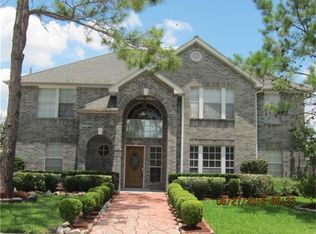 14210 Ragus Lake Dr, Sugar Land, TX 77498