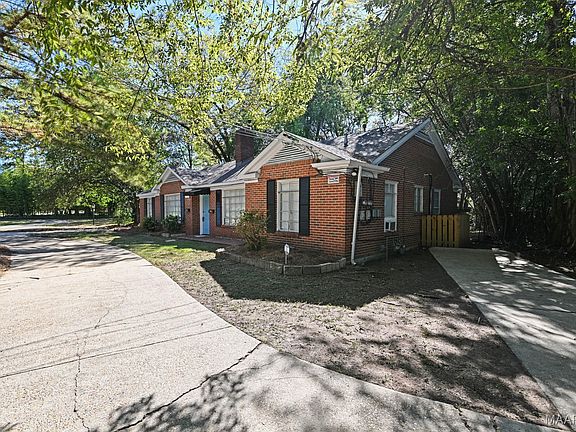 4th image of 2058 Woodley Rd