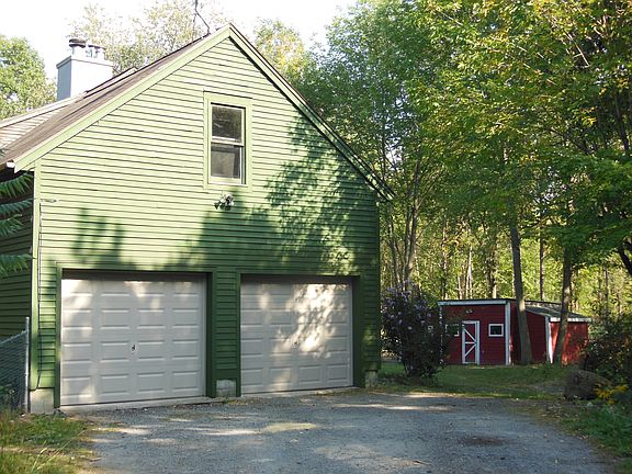 2nd image of 200 Shady Creek Ln
