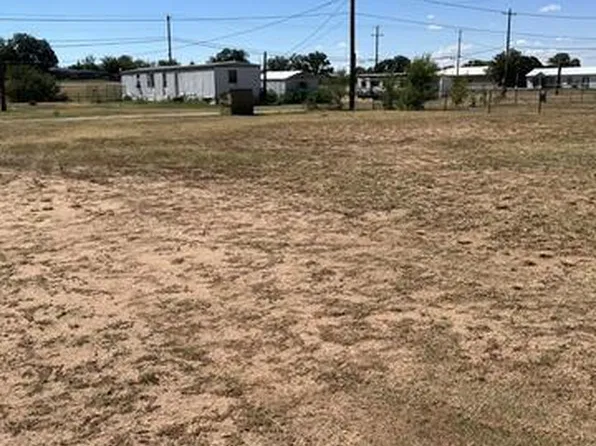 1 30th St, Snyder, TX 79549