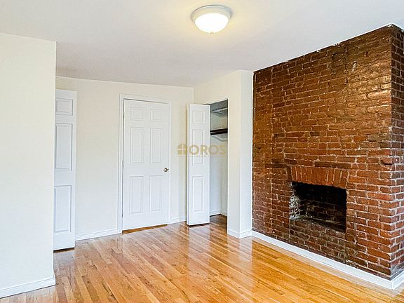 4th image of 339 E 10th St APT 4E